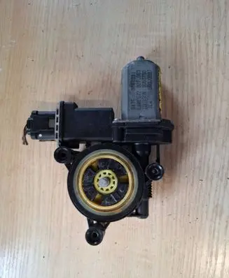 Fiat Doblo Front door manual window regulator 51810880