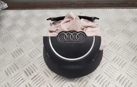 Audi Q3 8U Steering wheel airbag 8V0880201AR