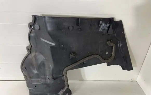 Mercedes-Benz C AMG W205 Other engine bay part A2056205701 4012859C 20170305