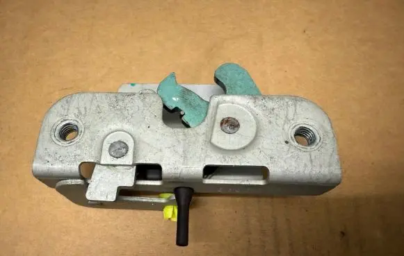 Ford Ranger IV Tailgate lock latch 