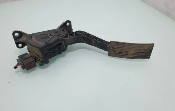 Nissan Navara D40 Accelerator throttle pedal 180025X10B