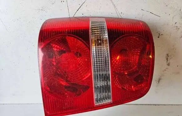 Volkswagen Touran I Rear/tail lights 1T0945095G