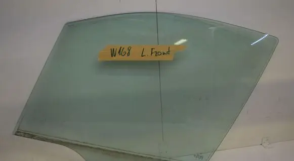 Mercedes-Benz A W168 Front door window glass four-door