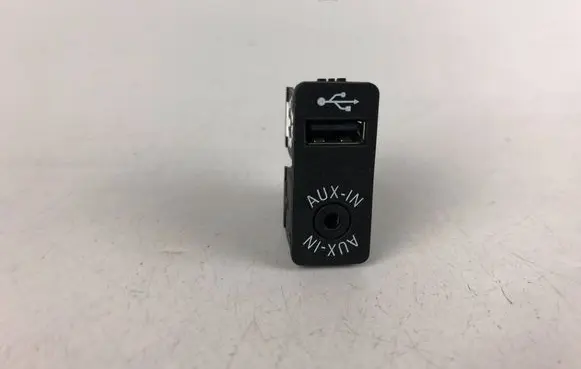 BMW 3 F30 F35 F31 AUX in-socket connector 9229246