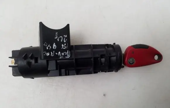 Alfa Romeo GT Ignition lock 05521B365