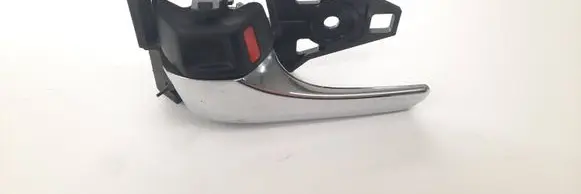 Toyota RAV 4 (XA40) Rear door handle trim 
