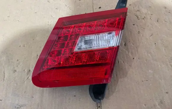 Mercedes-Benz E C207 W207 Tailgate rear/tail lights A2078200464 542502