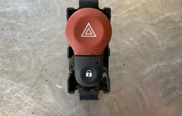 Renault Kangoo II Hazard light switch