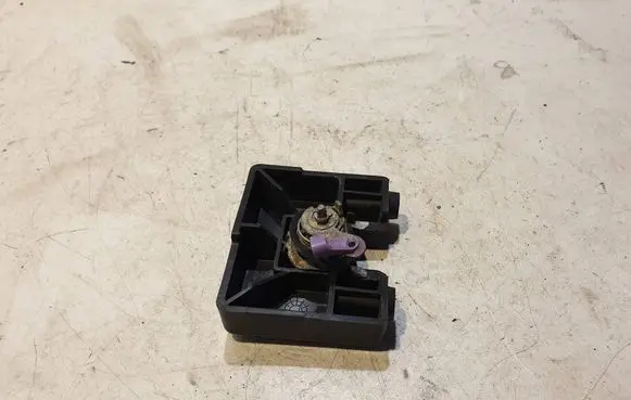 Chrysler PT Cruiser Front door lock (next to the handle) 04724910AB