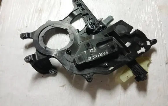 Peugeot Partner III Front door window regulator with motor 