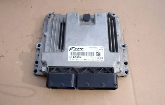 Fiat Ducato Engine control unit/module ECU 55262753 1039S74561 0281031317