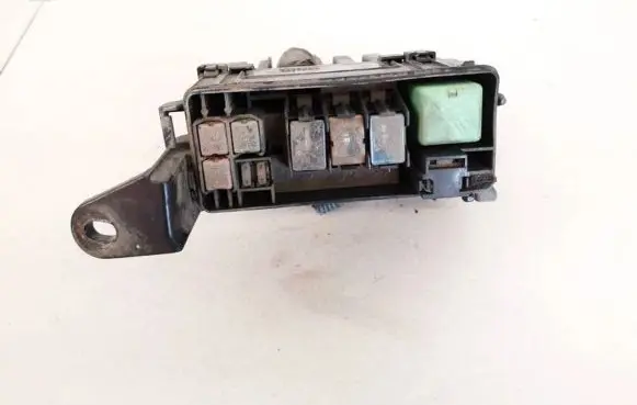Toyota Previa (XR30, XR40) II Fuse box set 3267ya1
