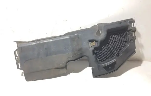 BMW 5 E60 E61 Air intake duct part 7050649