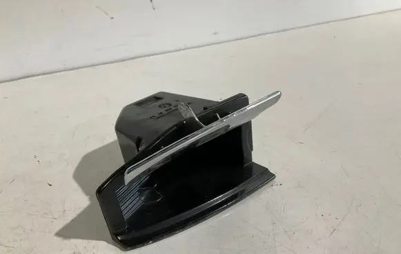 Mercedes-Benz E W211 Rear door ashtray A2118100133