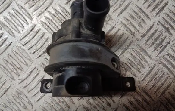 Seat Ibiza IV (6J,6P) Electric auxiliary coolant/water pump 1K0965561L