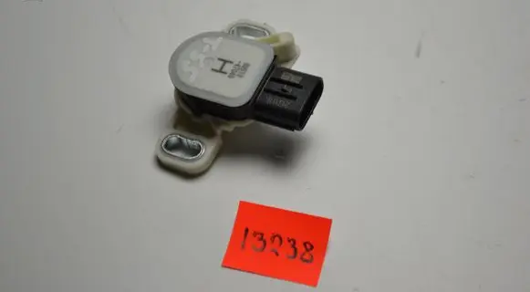 Toyota RAV 4 (XA50) Brake pedal sensor switch 8951047040 89510