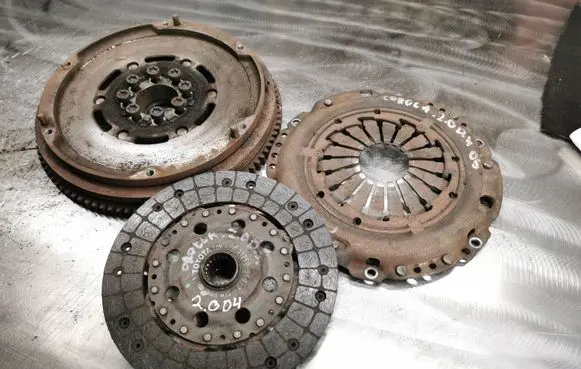 Toyota Corolla E120 E130 Clutch set kit 3125005070 3121005050