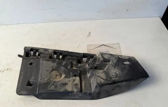 Peugeot 508 RXH Rear bumper mounting bracket 9688157580