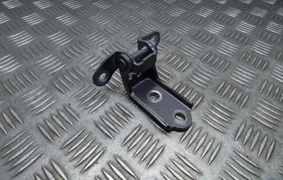 Lexus ES 250 - 300 - 330 Rear door lower hinge A046 A046694