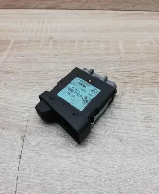 BMW 5 E34 Fog light switch 8351239