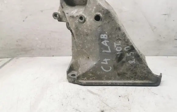 Audi A6 S6 C4 4A Engine mounting bracket 4A0199313