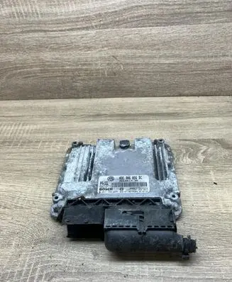 Volkswagen PASSAT B6 Engine control unit/module 03C906056DC 0261S02286