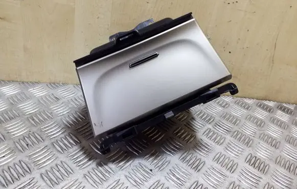 Jeep Grand Cherokee Glove box central console X90006205DL