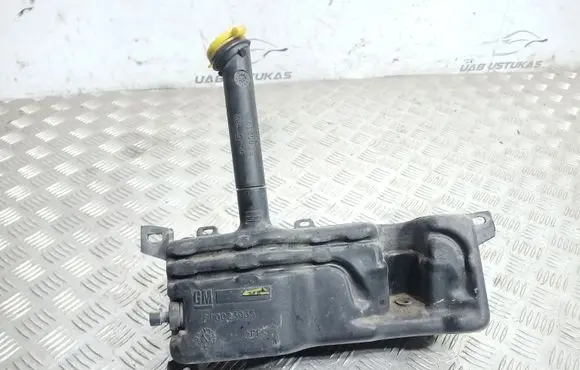 Opel Omega B1 Windshield washer fluid reservoir/tank 0023935