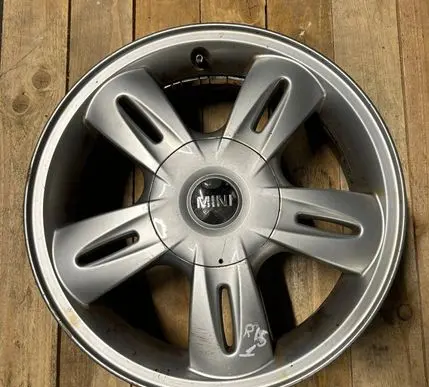 Mini One - Cooper R50 - 53 R15 alloy rim 