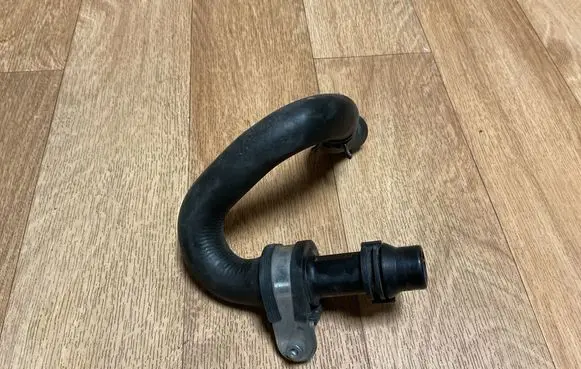 BMW 5 E60 E61 Engine coolant pipe/hose 3001035