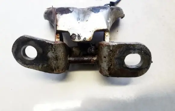 Hyundai Getz Front door upper hinge