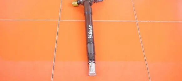 Mazda 6 Fuel injector SH0113H50 21MB34