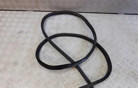 Nissan Pulsar Rubber seal rear door 