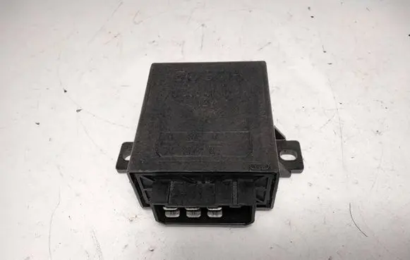 Volkswagen PASSAT B3 Other control units/modules 0335411017