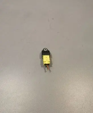 Toyota Prius (XW30) Airbag deployment crash/impact sensor