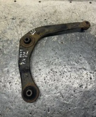 Peugeot 206 Front lower control arm/wishbone
