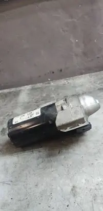 BMW X3 F25 Starter motor 8570383