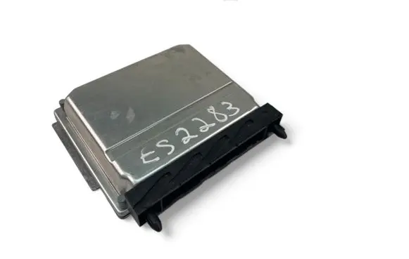Volvo XC70 Engine control unit/module ECU 08675760A 0261207712