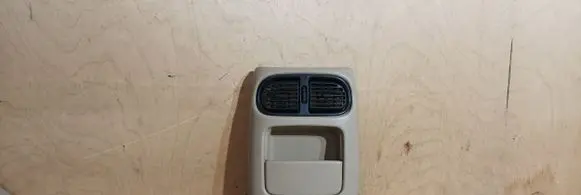 Rear air vent grill