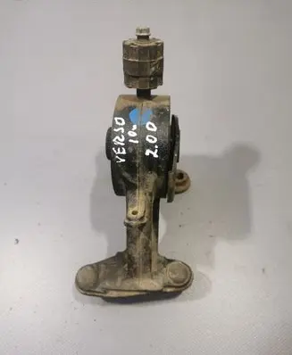 Toyota Verso Engine mount bracket