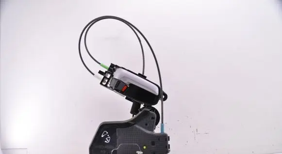 Suzuki Grand Vitara II Rear door lock 50728114