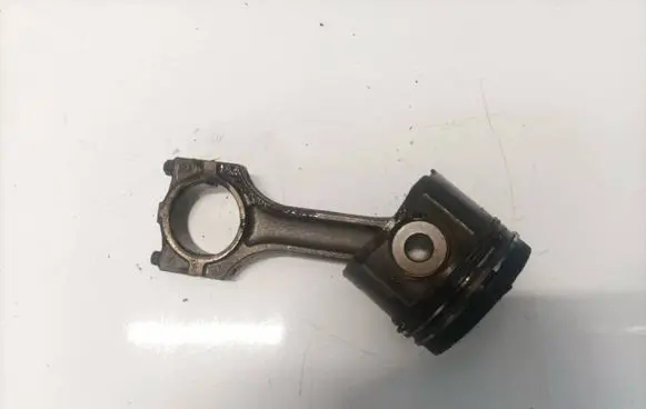 BMW 5 E39 Piston with connecting rod