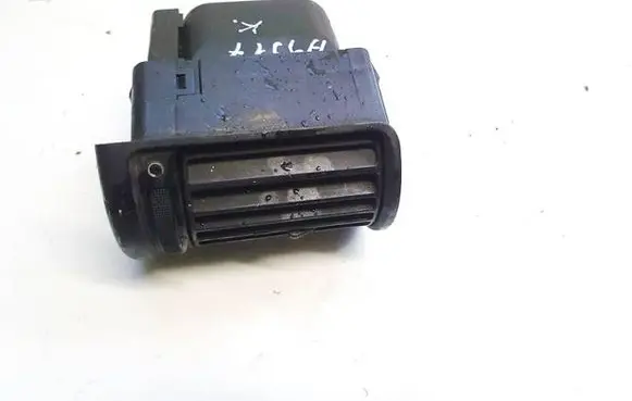 Audi A4 S4 B5 8D Dash center air vent grill 8d1820901
