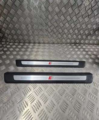 Audi Q5 SQ5 sill trim set (inner) 80A947417