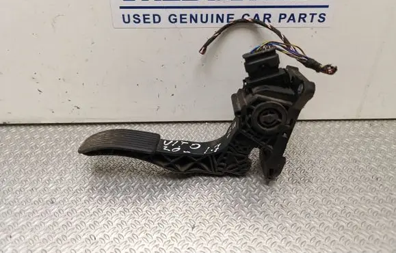Mercedes-Benz Vito Viano W447 Accelerator throttle pedal A9073010100 0280755357 ZGS002Q003