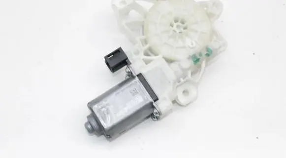 Mercedes-Benz A W177 Front door window regulator motor A0009065806