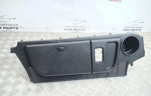 Land Rover Discovery 3 - LR3 Glove box in trunk ESJ501000