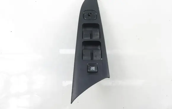 Mazda 3 I Electric window control switch 03123000BP4L