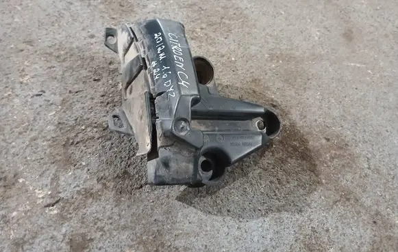 Citroen C4 II Rear bumper mounting bracket 9671246480 B710937802