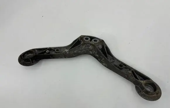 BMW Z4 E85 E86 Rear differential/diff mount bracket 6758163